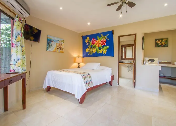 Tamarindo Village Hotel Hotel