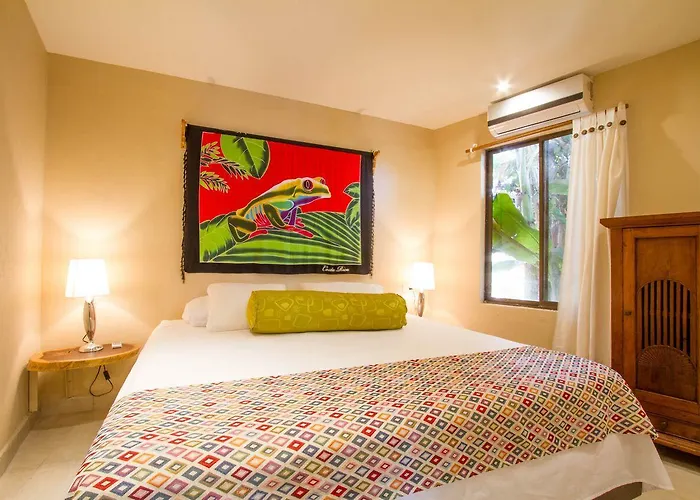 Tamarindo Village Hotel 3*