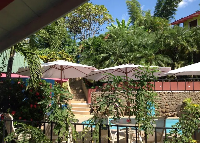 Tamarindo Village Hotel 3*
